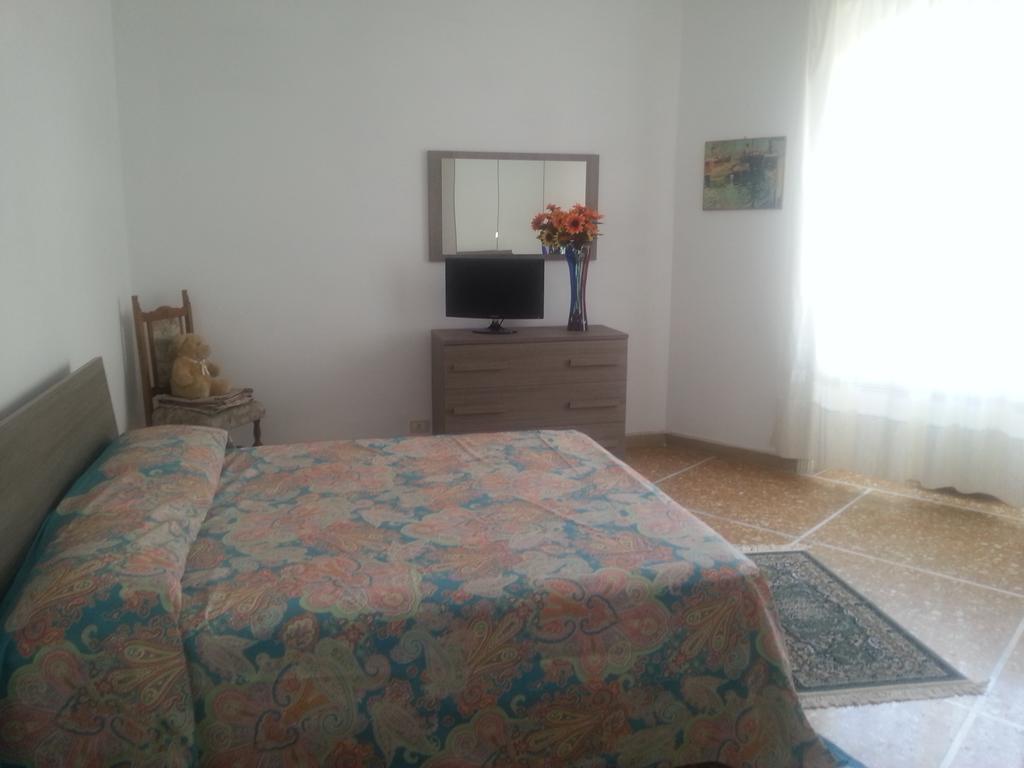 Amico Del Sole Bed & Breakfast Rome Bilik gambar