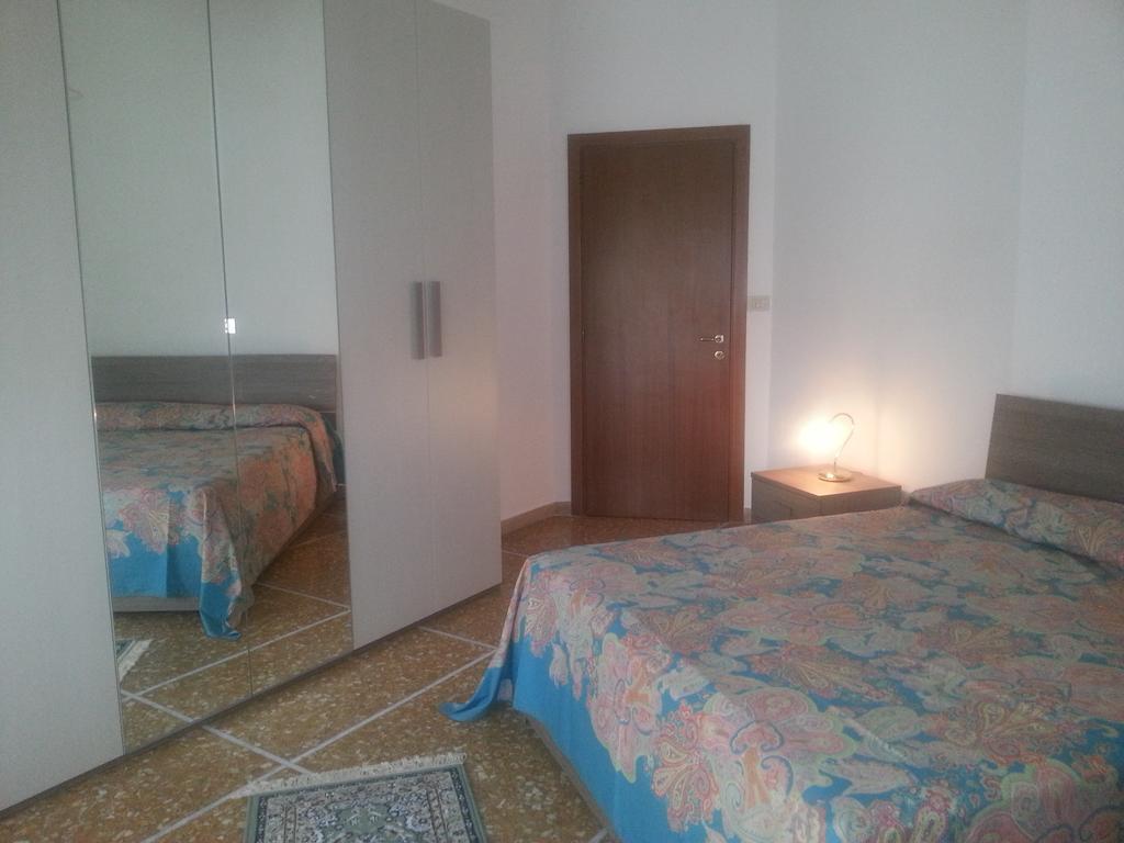 Amico Del Sole Bed & Breakfast Rome Bilik gambar